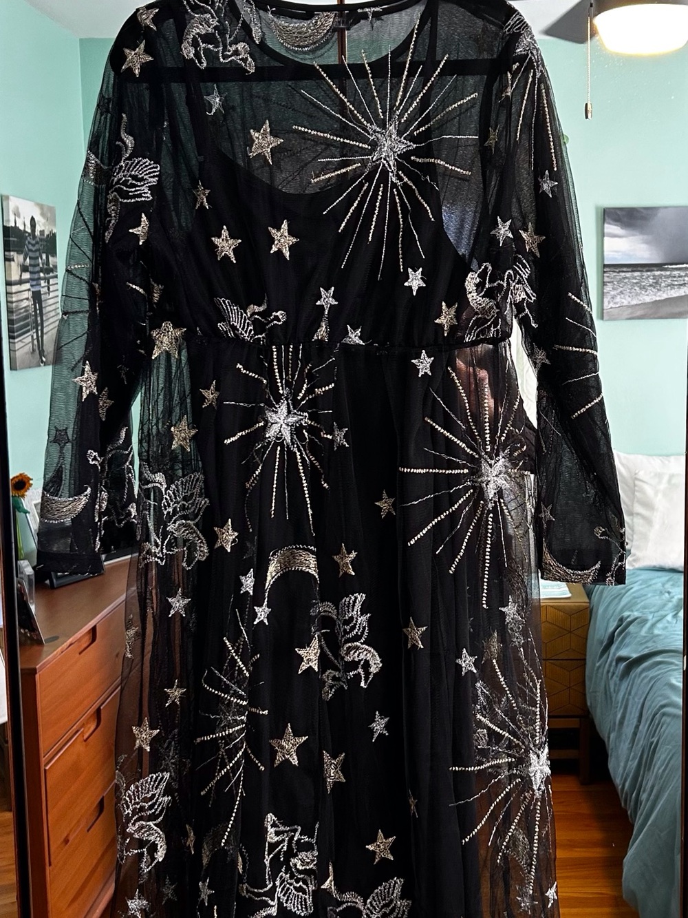 Women’s dresses - Picture 2 of 8